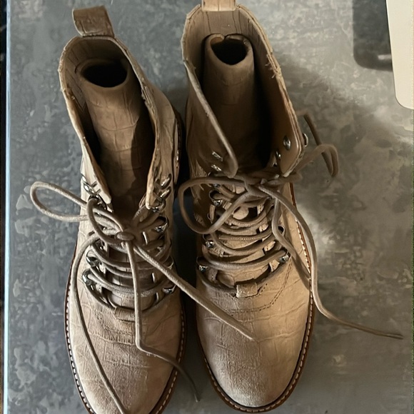 Sz 6 Marc Fisher lug sole Izzie - Picture 2 of 8